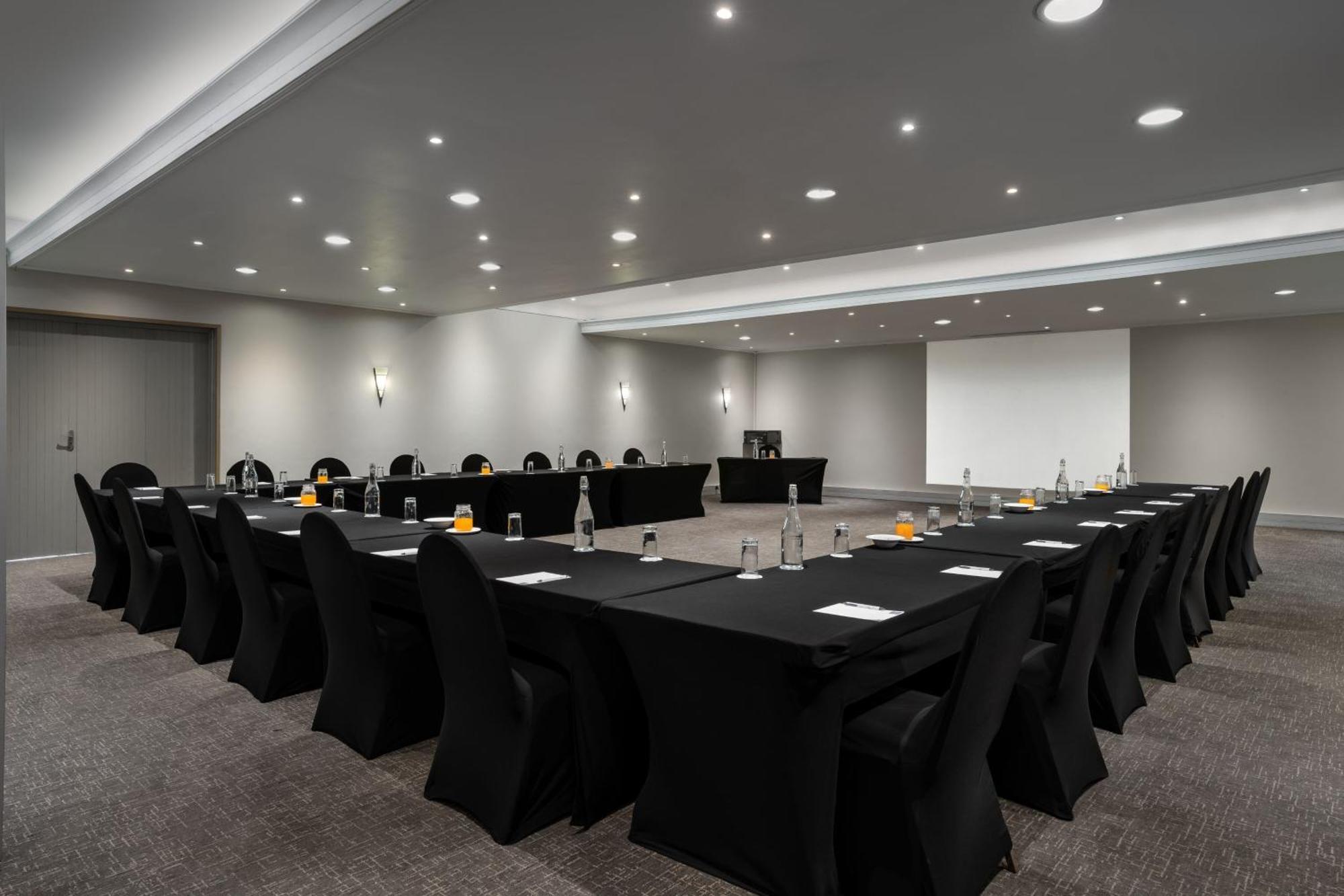 Protea Hotel By Marriott Karridene Beach Amanzimtoti Exterior foto