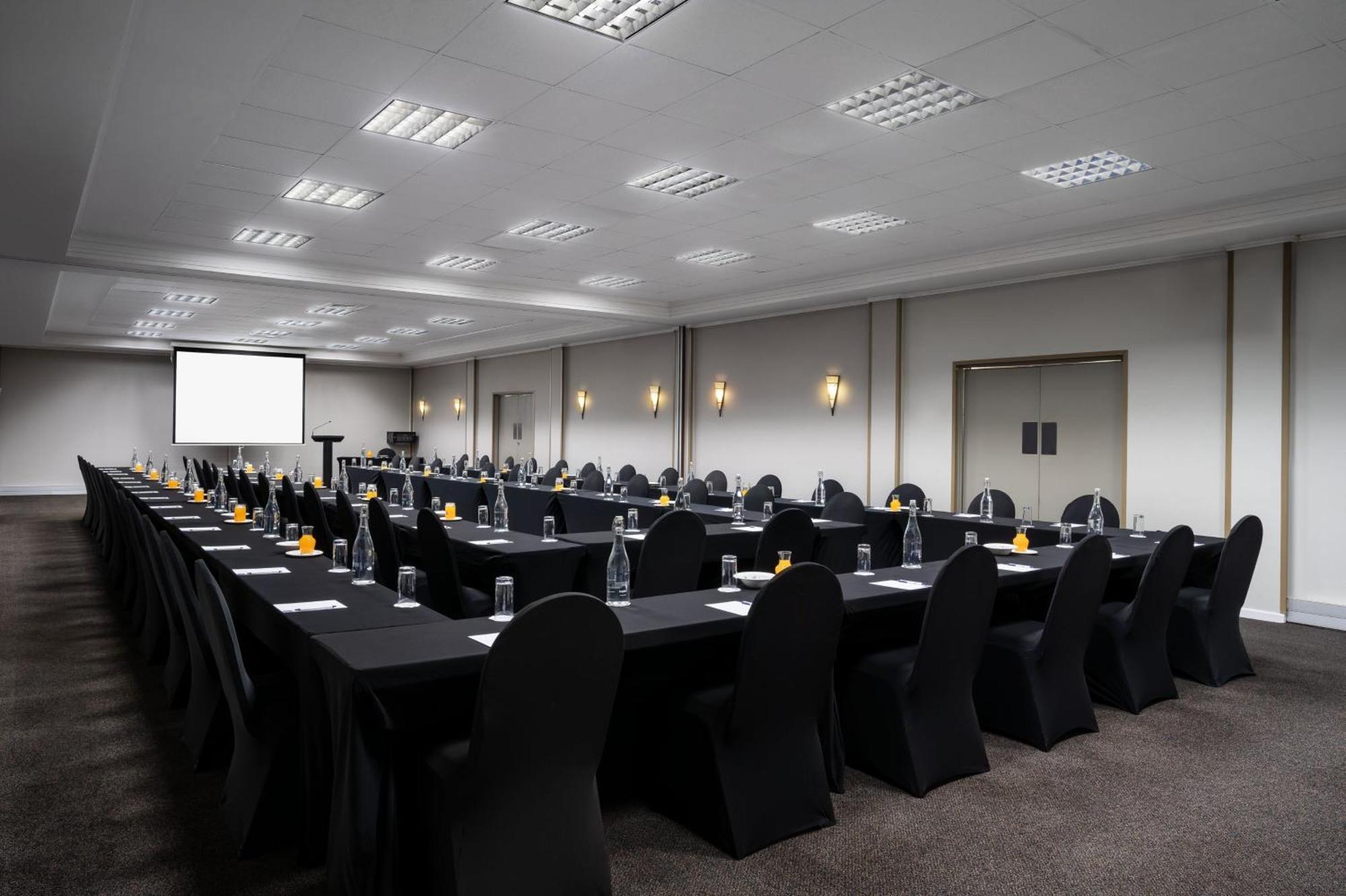 Protea Hotel By Marriott Karridene Beach Amanzimtoti Exterior foto
