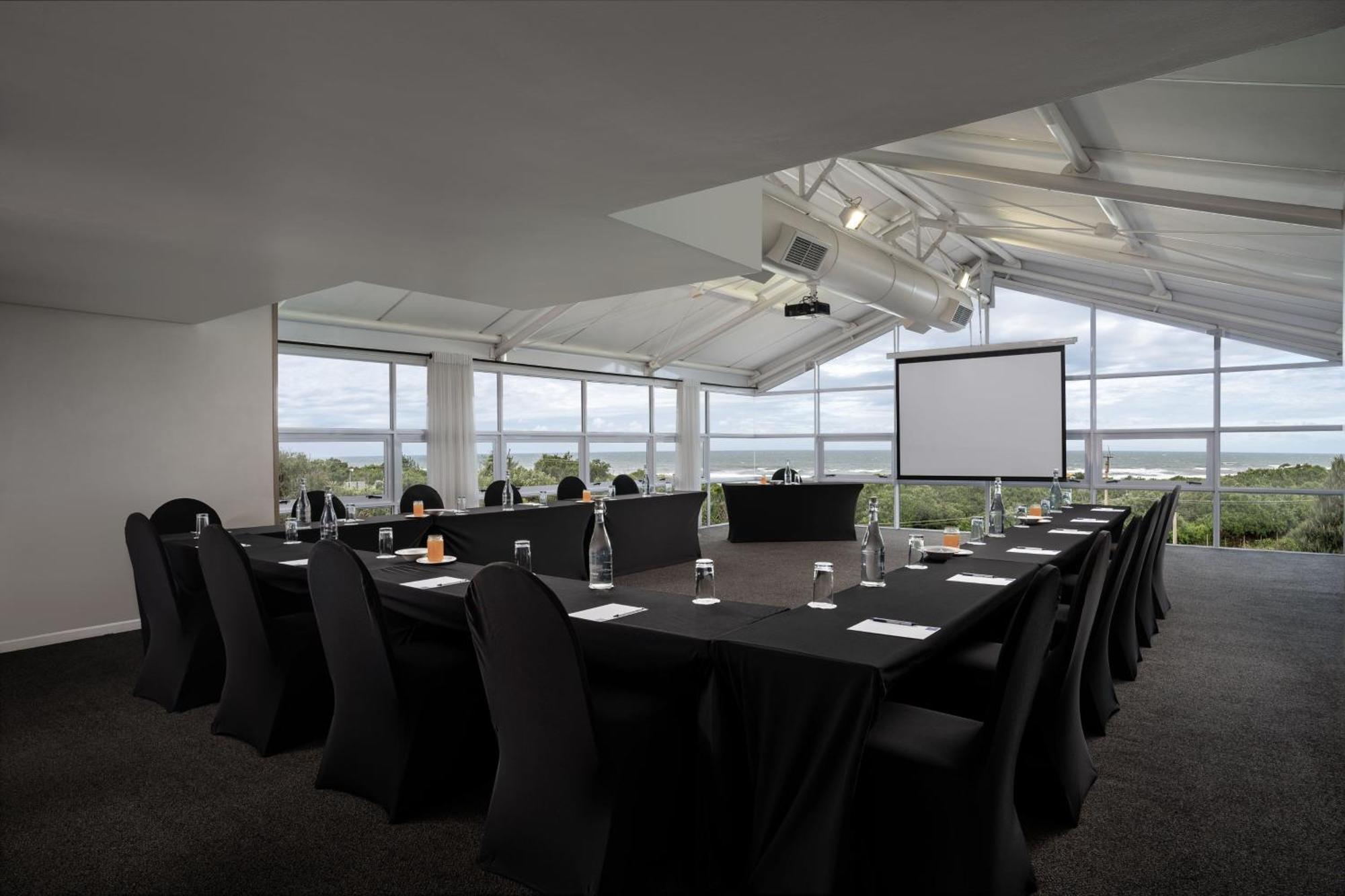 Protea Hotel By Marriott Karridene Beach Amanzimtoti Exterior foto