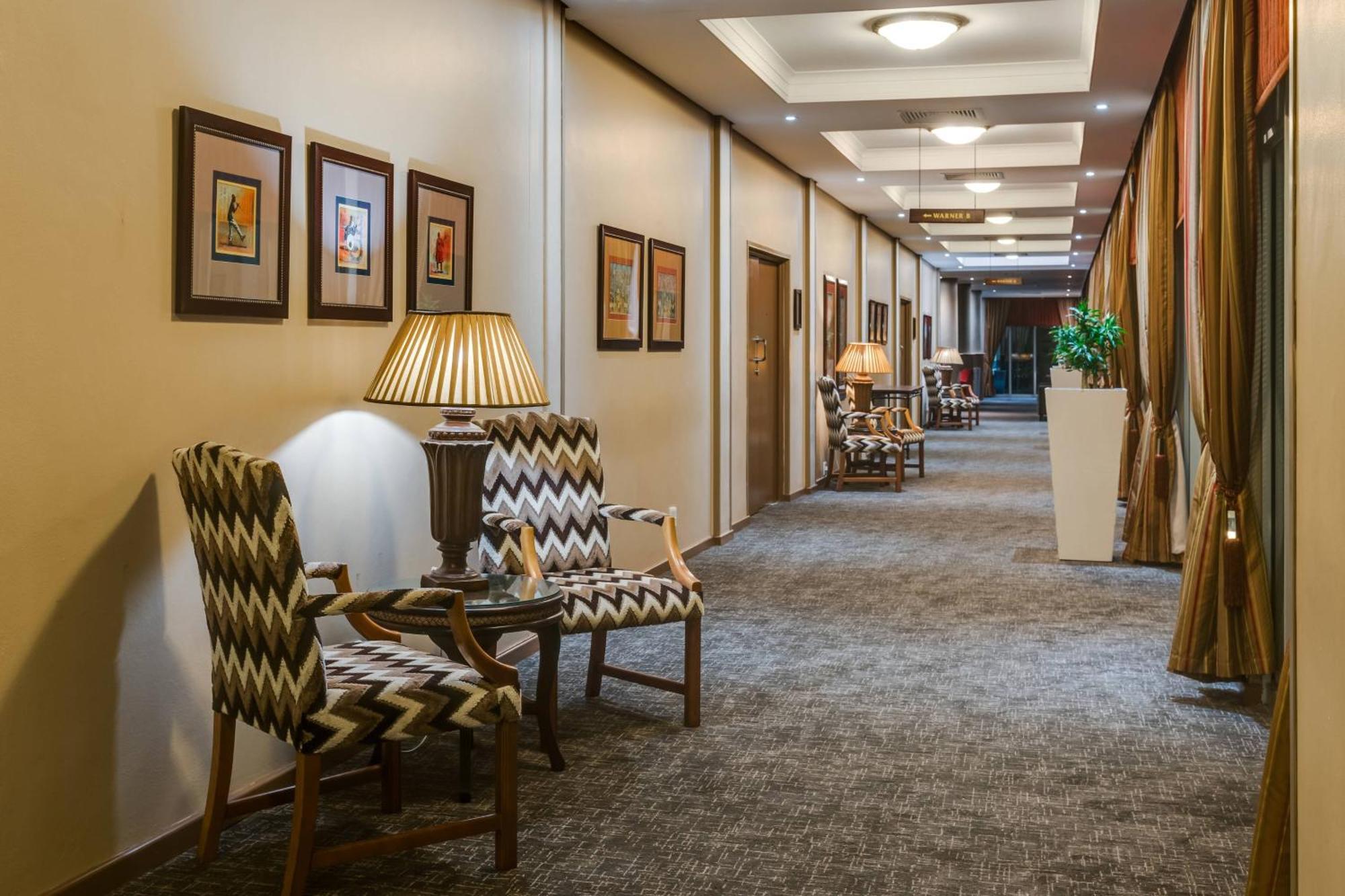 Protea Hotel By Marriott Karridene Beach Amanzimtoti Exterior foto
