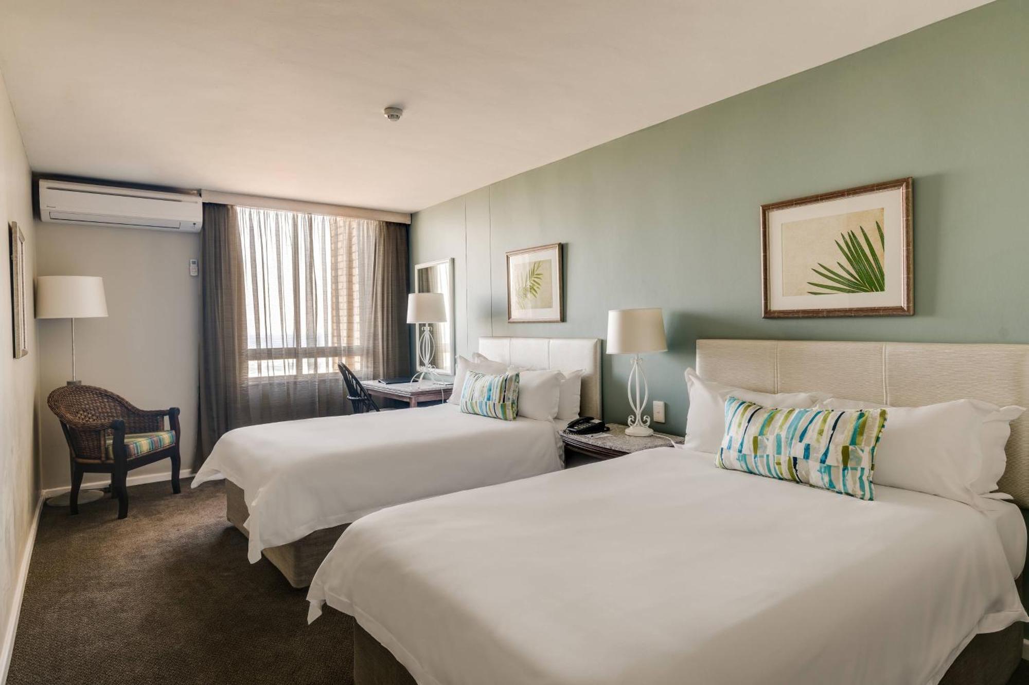 Protea Hotel By Marriott Karridene Beach Amanzimtoti Exterior foto