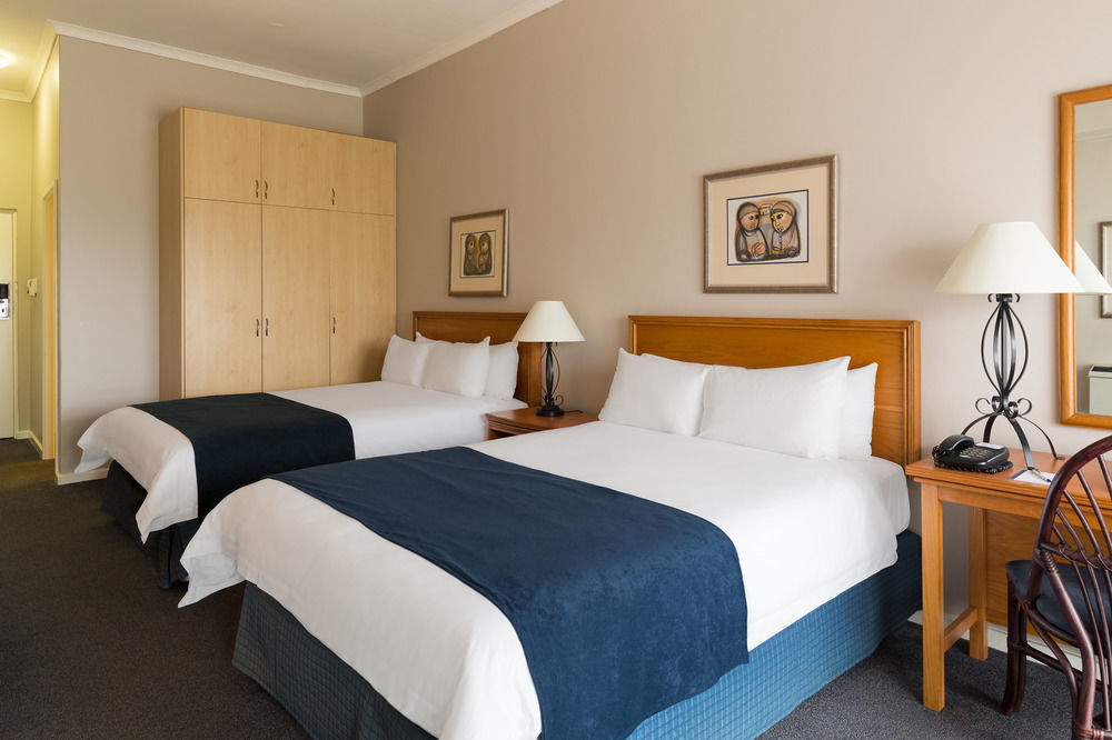 Protea Hotel By Marriott Karridene Beach Amanzimtoti Exterior foto