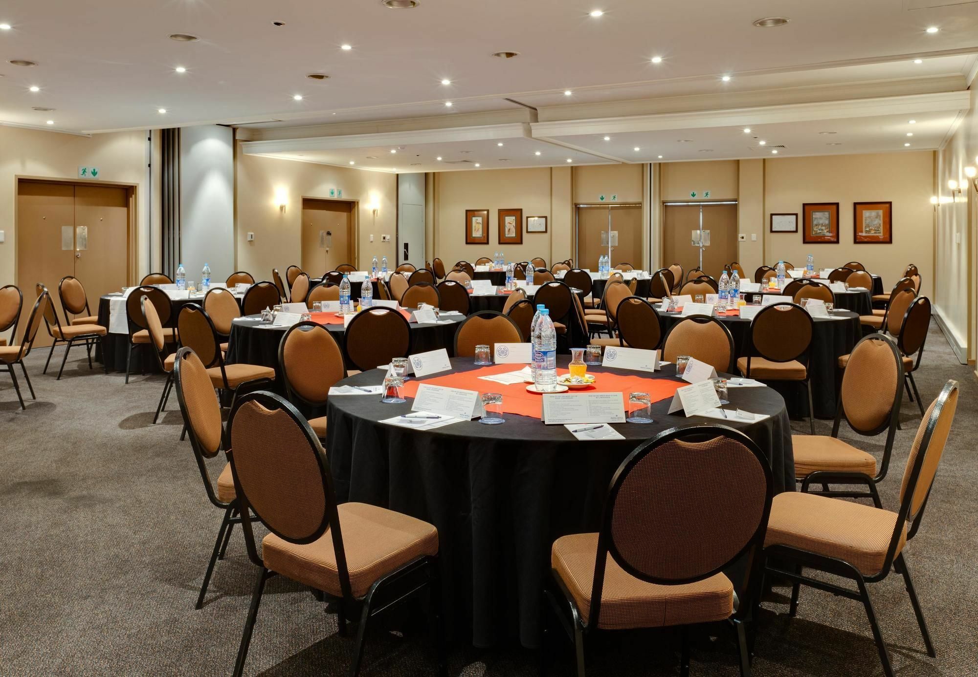 Protea Hotel By Marriott Karridene Beach Amanzimtoti Exterior foto